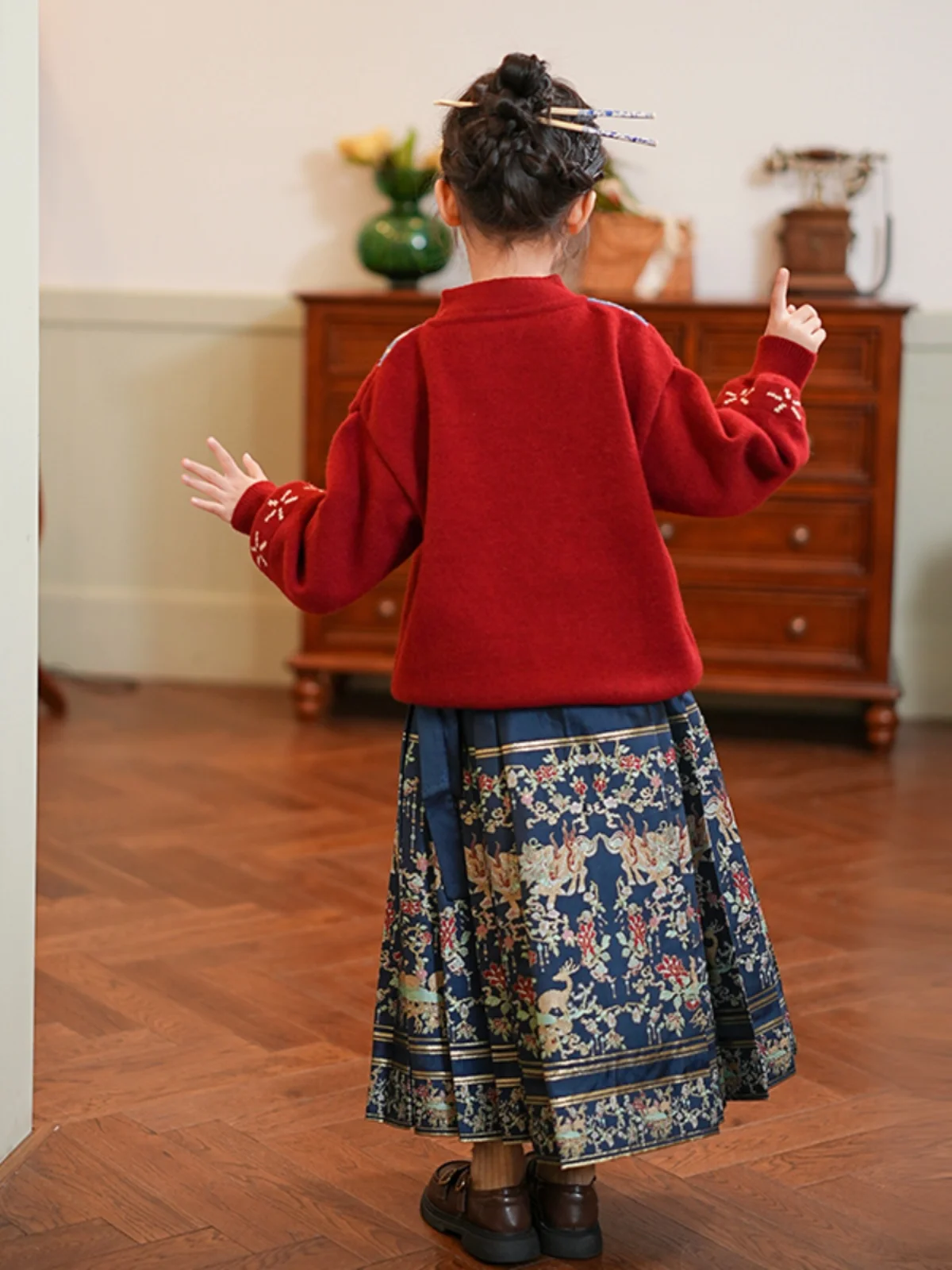 Платье на китайский новый год длинная юбка с эластичным поясом для девочек