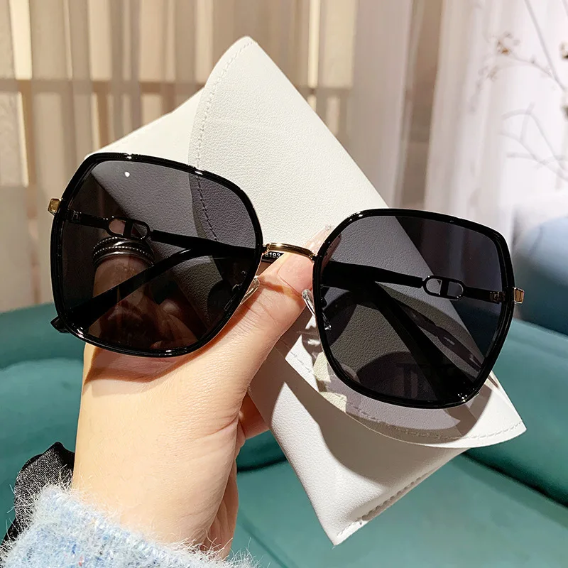 

Oversized Sunglasses Women Vintage Square Sun Glasses Big Frame Metal Fashion Men Brand Designer Sunnies Black Shades Outdoor