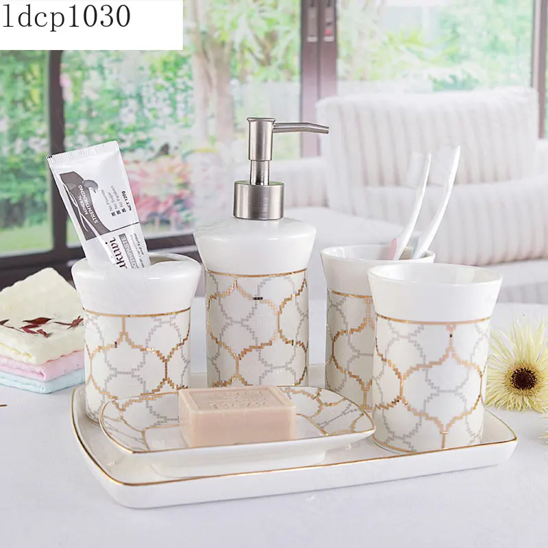 Golden Geometry Line Bathroom Accessories Set Ceramic Nordic Modern Five Piece Set Shower Accessories Organizer Home Decoration