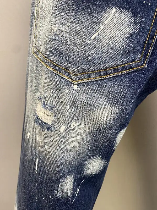 

Men's Jeans