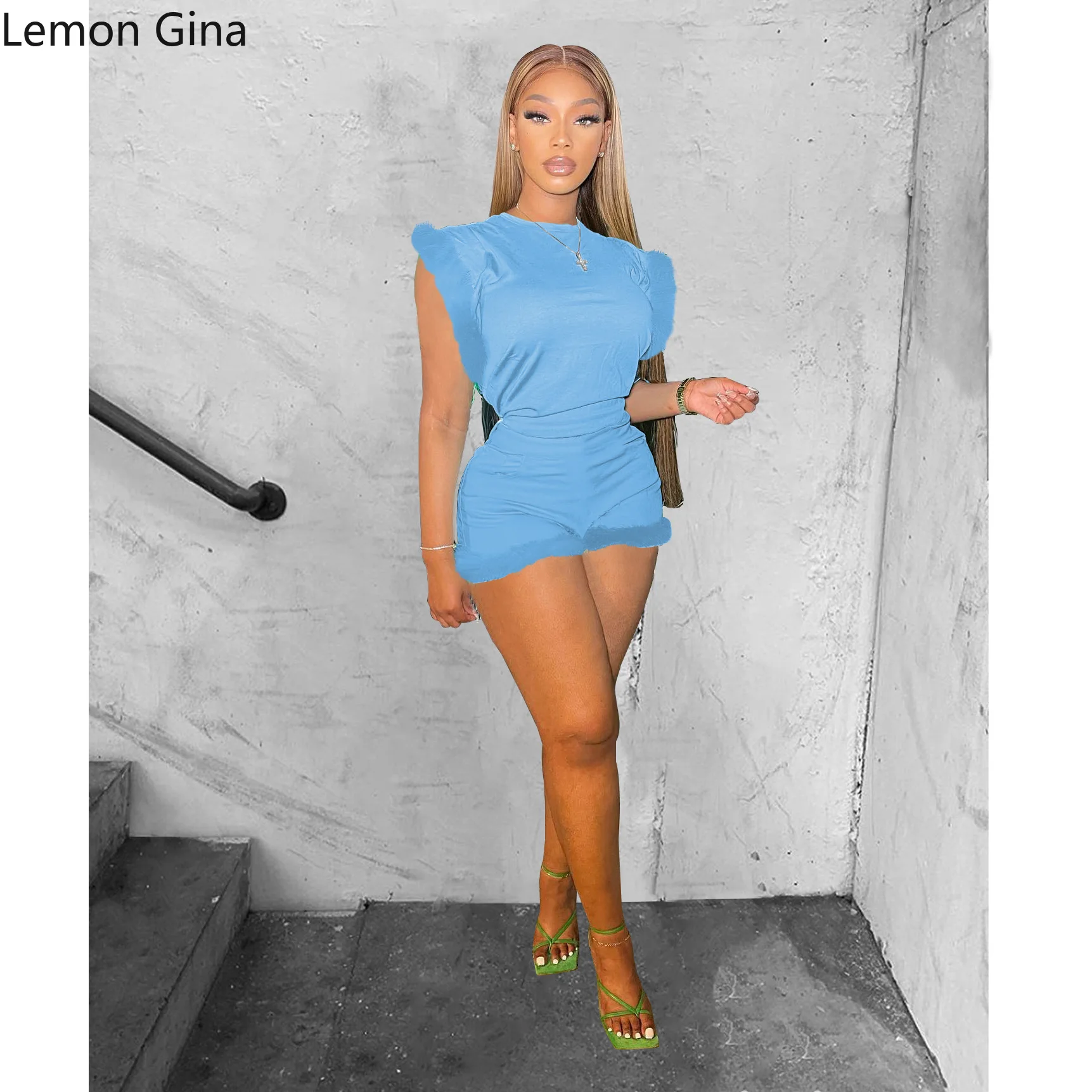 Костюм женский летний из 2 предметов с шортами бахромой и перьями - купить по