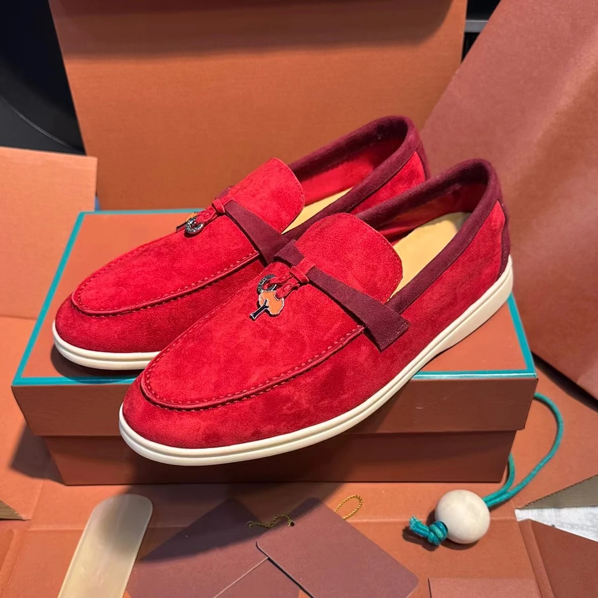 Кроссовки женские кожаные круглый носок замша без каблука повседневная обувь