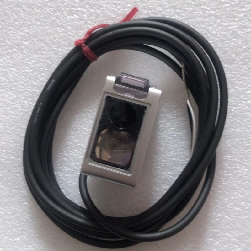 KEYENCE LR-W500 laserssaa датчики новые и оригинальные