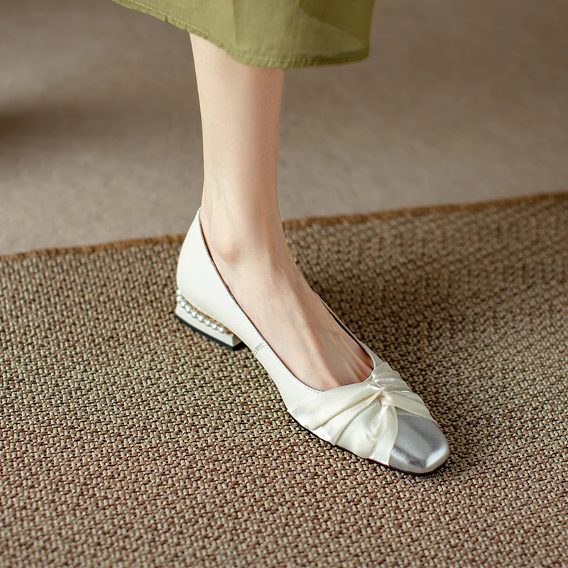 Square head silver cowhide pearl women's shoes, bow tie flower silk low heel thick heel beaded women's shoes