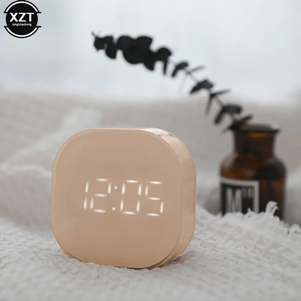 Intelligent Temperature Sensing Magnetic Attraction Desk Clo