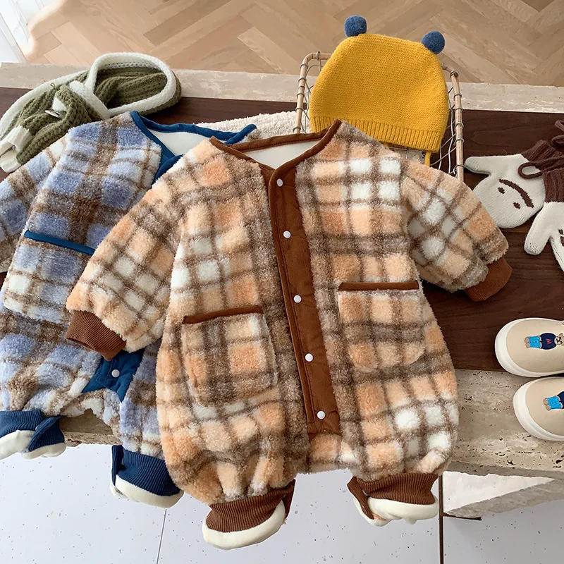 

2022 Autumn Winter Newborn Boy Girl Cardigan Plus Fleece Plaid Romper Baby Thicken Pockets Long Sleeve Jumpsuit Kid One-piece