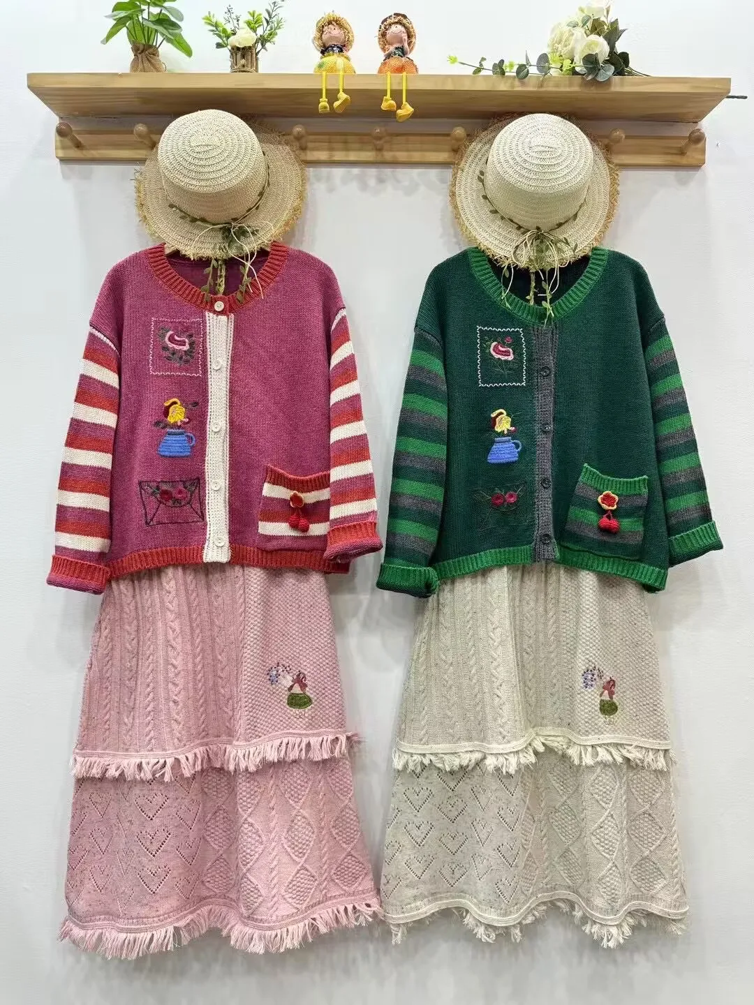 Осень-зима милый свитер с вышивкой женский однобортный вязаный круглым вырезом