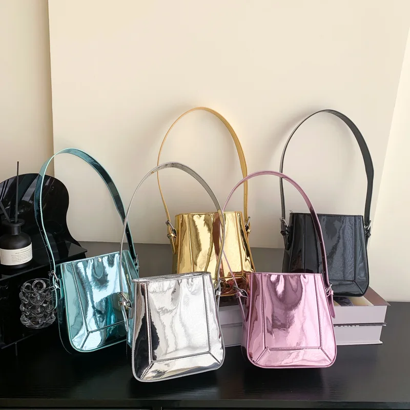 

2023 Summer New Fashion Patent Leather Women's Underarm Bag Bright Colour Ladies Shoulder Bag Female Casual Shopping Bag Bolsa