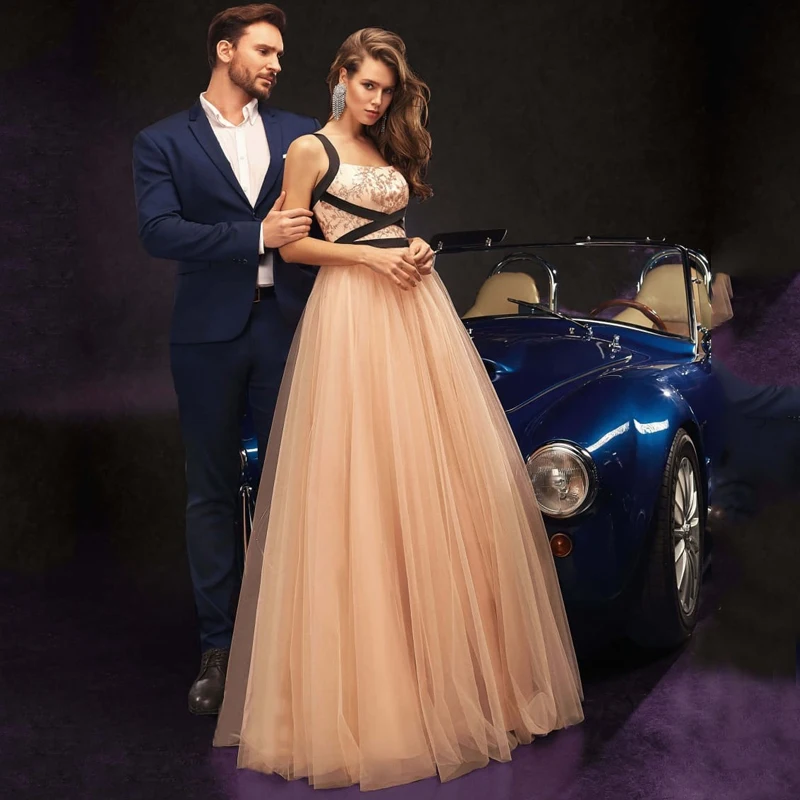 

Платье вечернее ТРАПЕЦИЕВИДНОЕ из тюля, с аппликацией, на бретельках