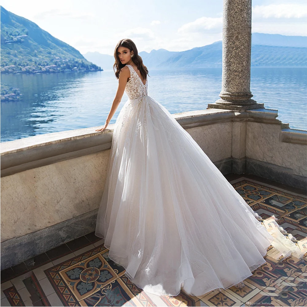 

Boho Bride Gowns Tulle A-line V-Neck Lace Appliques Backless Sleeveless Wedding Dresses Elegant Sweep Train Vestido De Noiva