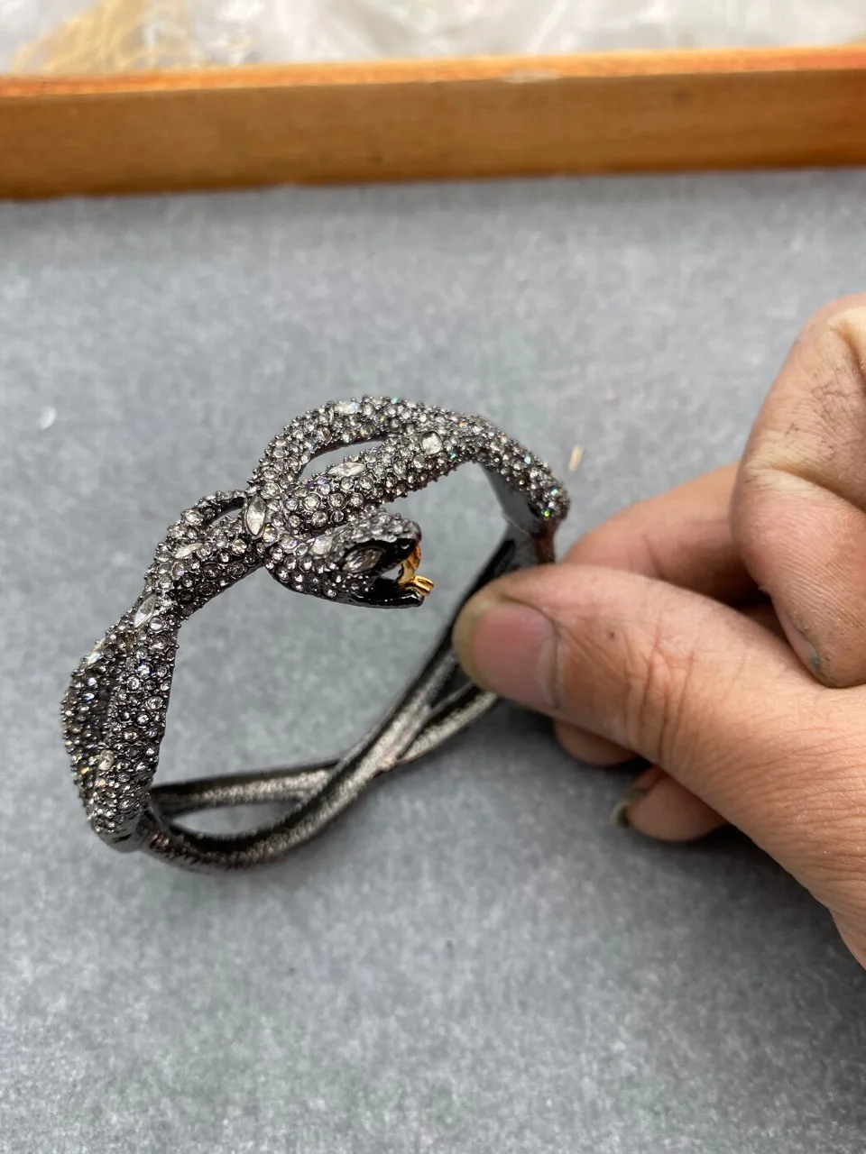 

Fashion Trend Casual Full Diamond Snake Bracelet