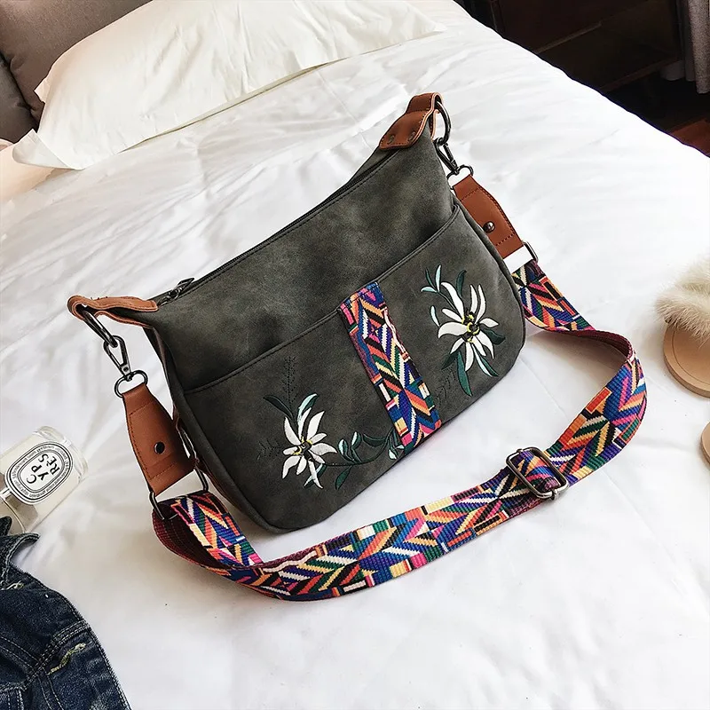 

2022 New Wide Strap Single Shoulder Crossbody Fashion Frosted Women's Bag Embroidered Flower Bucket Pack