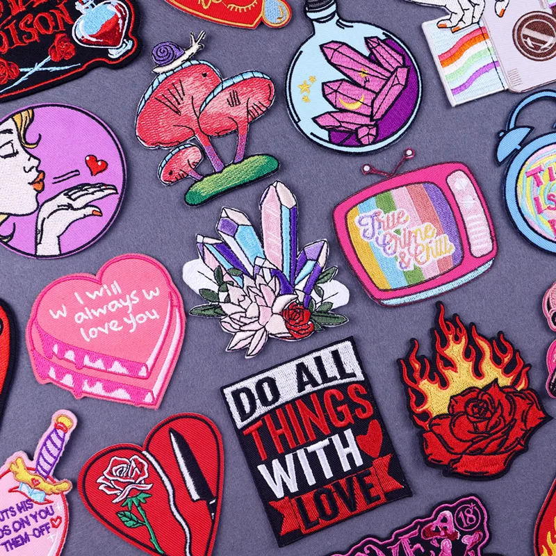 

Luxury Crystal Embroidered Patches Mushroom Iron on Fusible Patch for Clothing Thermoadhesive Letter Patch Flame Appliques DIY