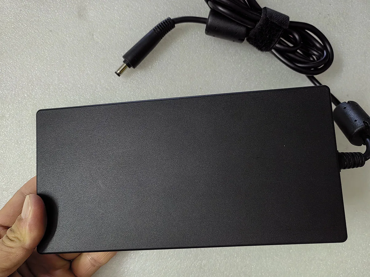 Оригинальный Chicony Slim 280 Вт 19 5 В 14 36 А A21-280P1A мм * 1 7 для Acer Predator Helios 300 N20C11 PH317-56-72SP