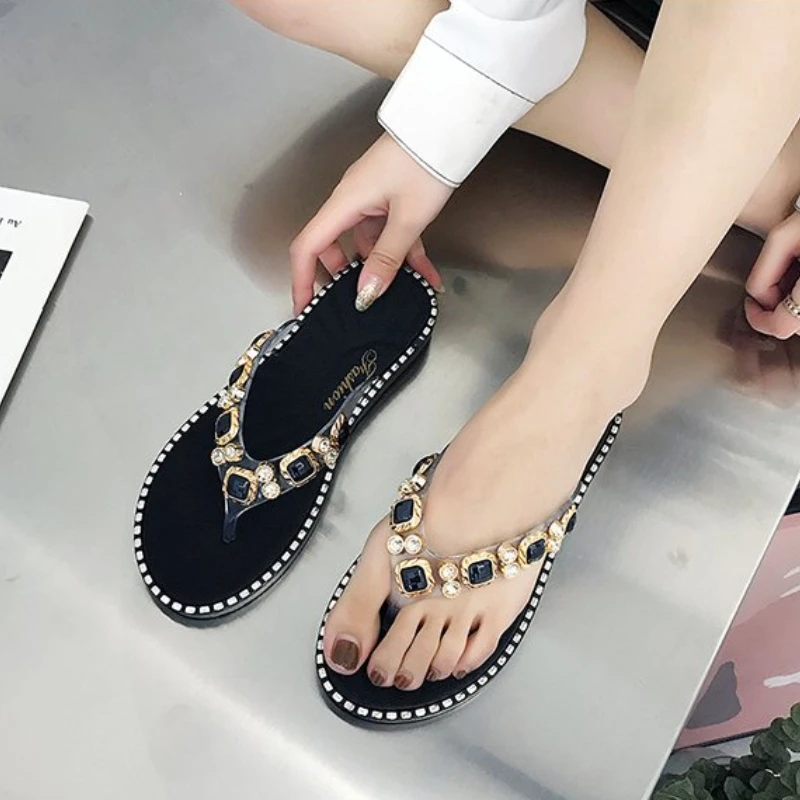 

Shoes Woman Spring Summer 2023 Thong Flat Flip Flops Rhinestone Fashion Comfortable Opened Toe Luxury Sandals Women Designers