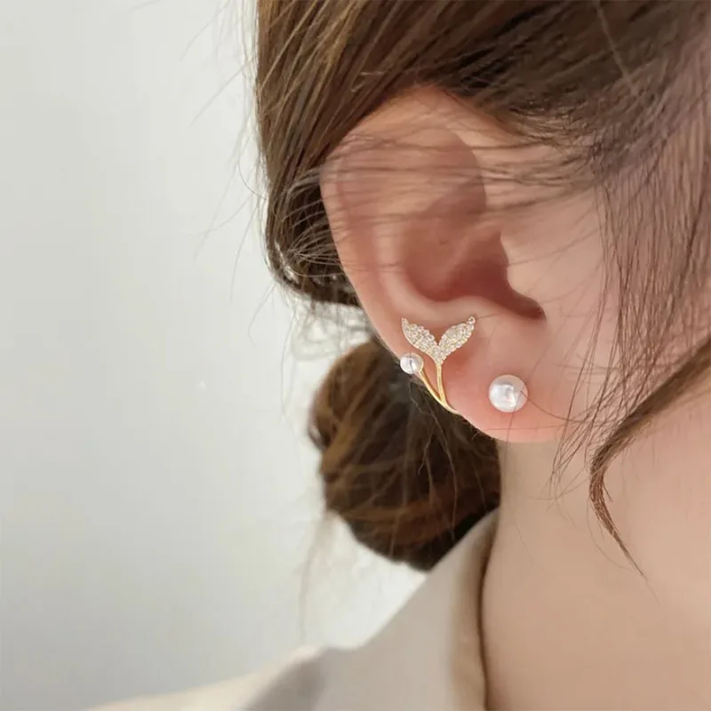 

South Korea's New Micro-encrusted Zircon Fishtail Pearl Earrings Women's Fashion Temperament Niche Design Sweet Earrings