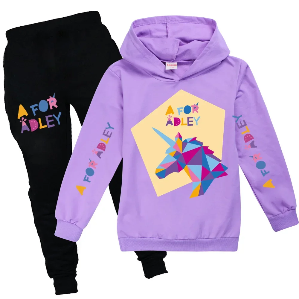 Детский комплект из футболки с длинным рукавом и брюк