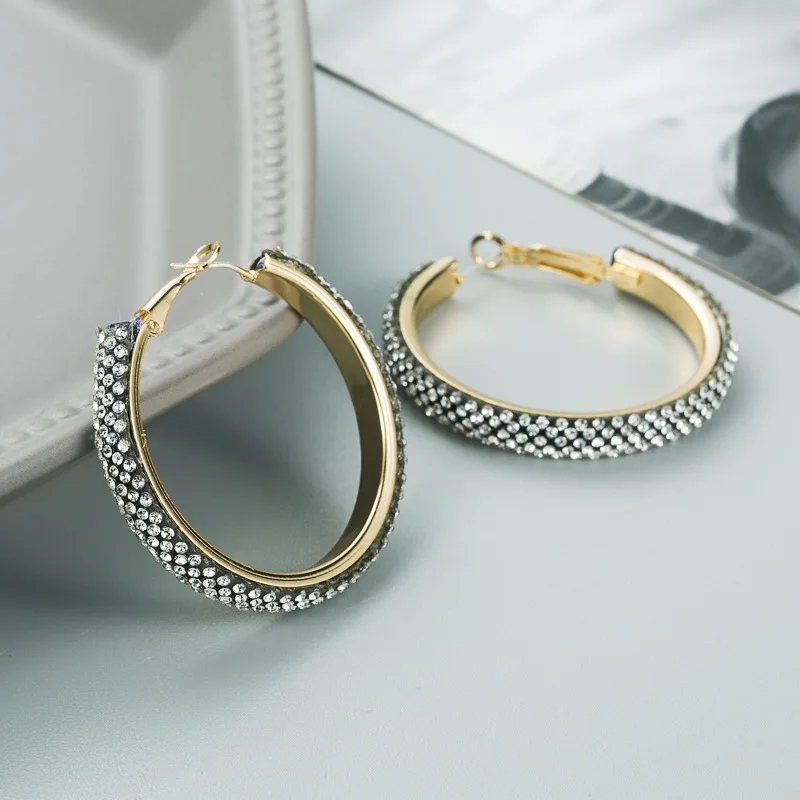 

Sexy Shiny Crystals Small Gold Circle Hoop Earrings For Women Bridal Fashion Wedding Rhinestones Circle Hoop Earring Jewelry