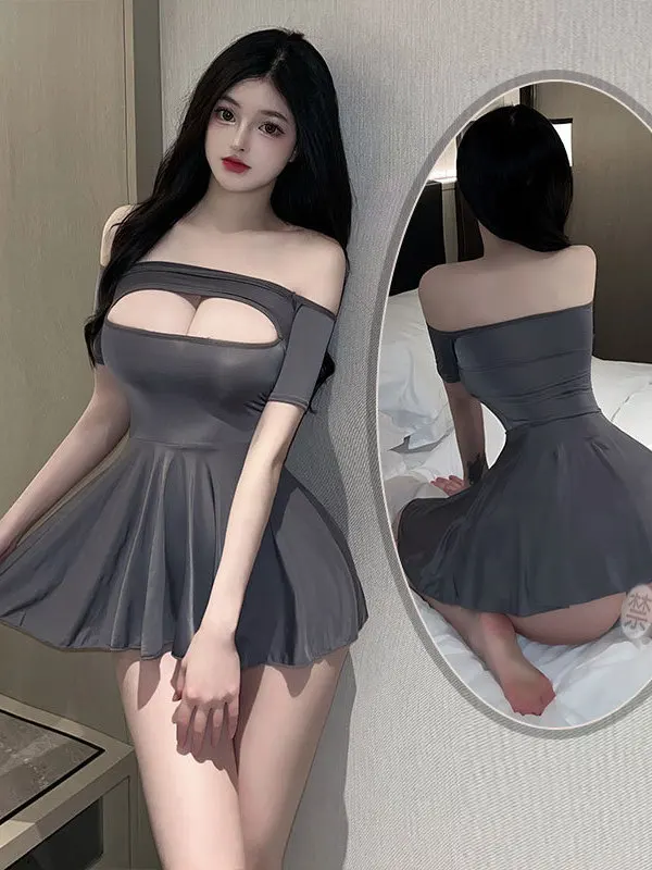 Женское короткое платье с открытыми плечами