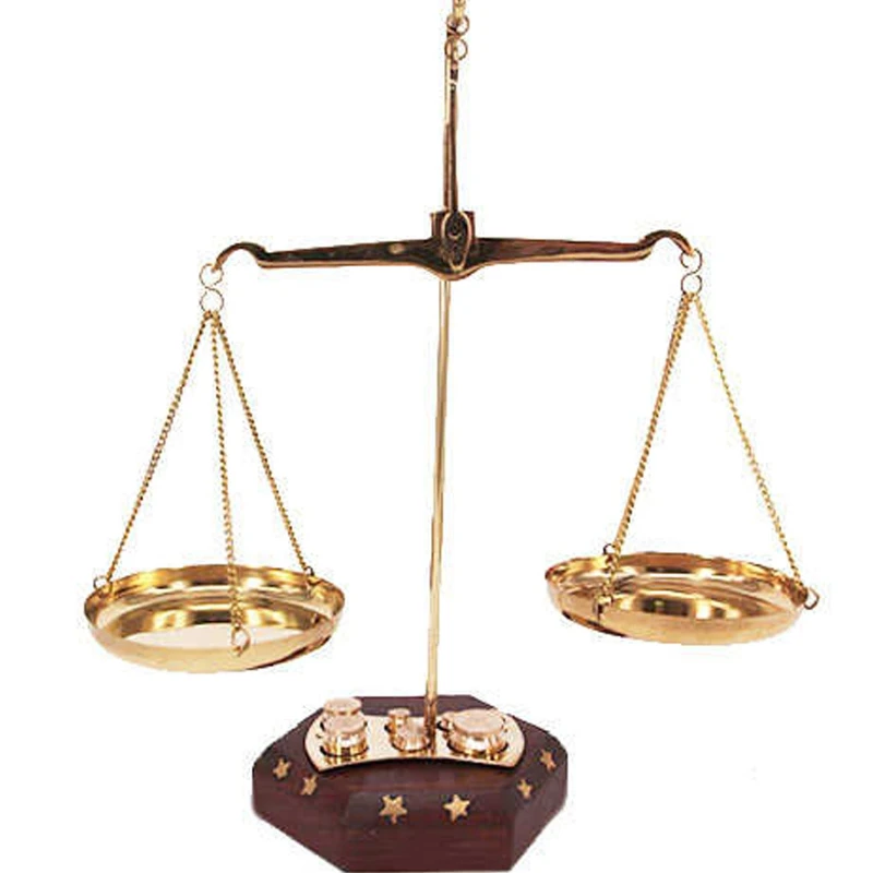 

Wooden Justice Scales home decor 100gr Gold Balance Scale Libra decoration room flower pot salon Photo Background pots support