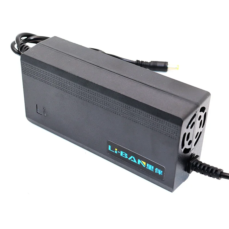 Умное зарядное устройство для литиевых батарей 67 2 в а с вентилятором