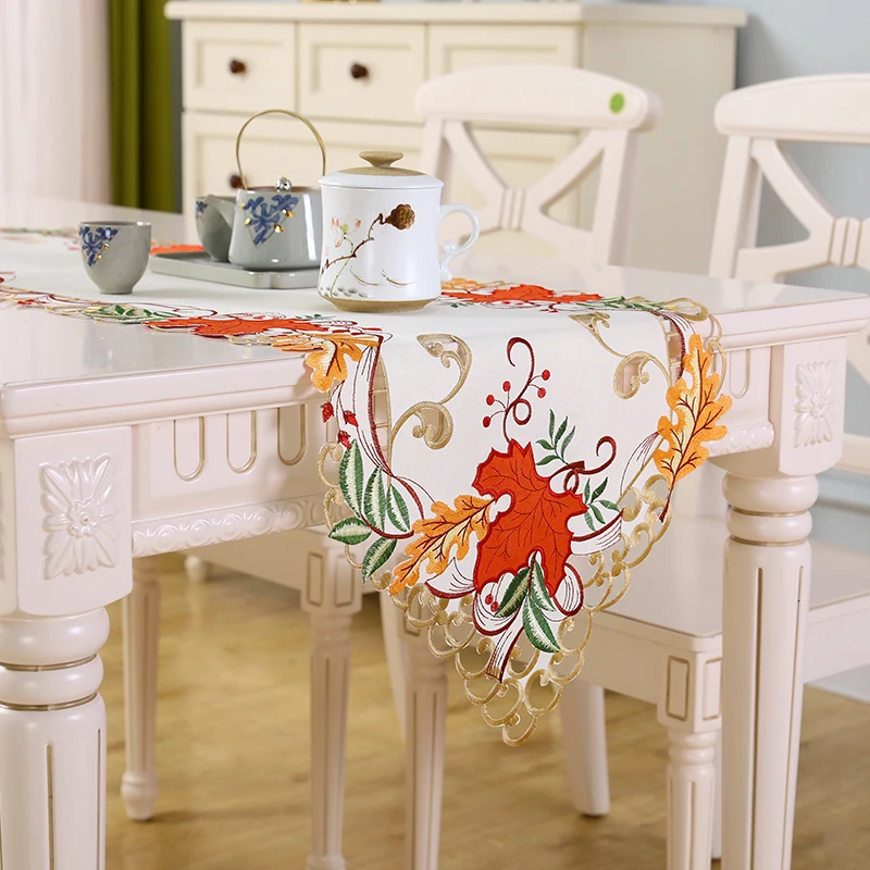 

Embroidery Maple leaf Table Runner Flag Cloth Cover decoration mariage wedding decoration Tablecloth for table Decor Kitchen