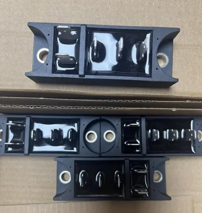 

MDS501629 MDS501429 MDS401629 MDS401429 MDS301629 MDS301429 MDS50-16 MDS50-14 MDS40-16 Модуль трехфазного выпрямительного моста