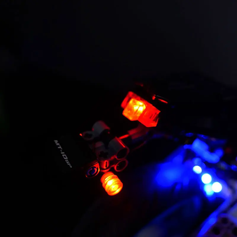Фото Комплект светодиодных фонарей для LEGO 42159 Technical MT-10 SP Motorcycle, игрушка-светильник, подарок (не включает строительные блоки, кирпичи, наборы, модели) №4