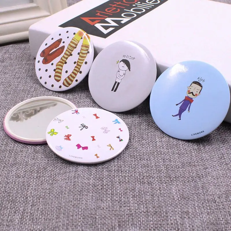 

1Pc Cute Cartoon Mini Portable Circular Hand Mirror Pocket Portable Makeup Tool espejo con luz maquillaje espejo redondo pequeño