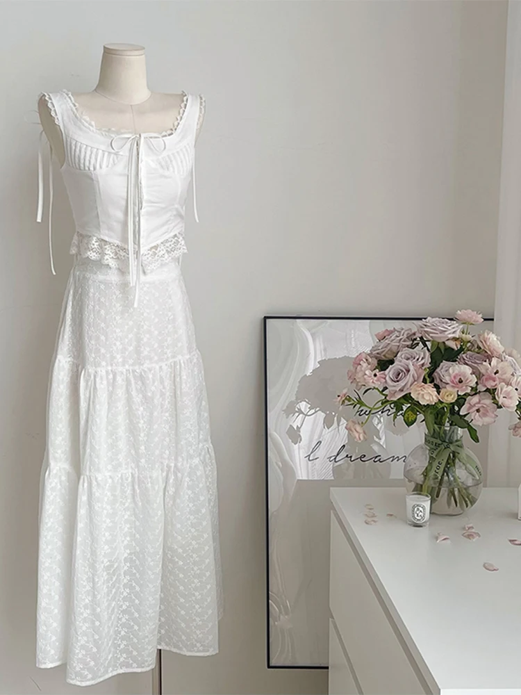 

Vintage 2 Pieces Sets Outfit Lace Patchwork Tie Up Bow Design Slim Crop Suspender Vest + A-line High Waist Pleated Skirts Woman