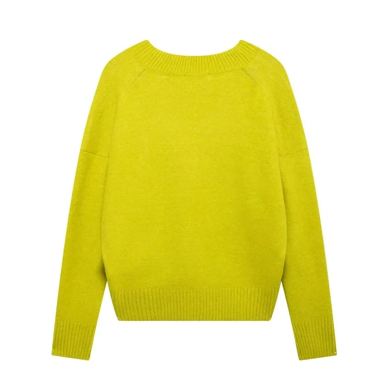 Женский вязаный пуловер с V-образным вырезом