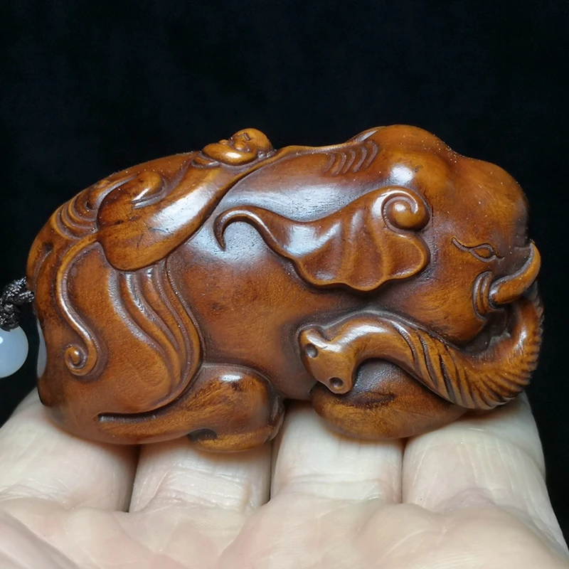 

YIZHU CULTUER ART L 7 CM Chinese Boxwood Hand Carved Elephant monkey Figurine Statue Decoration Netsuke collection Gift