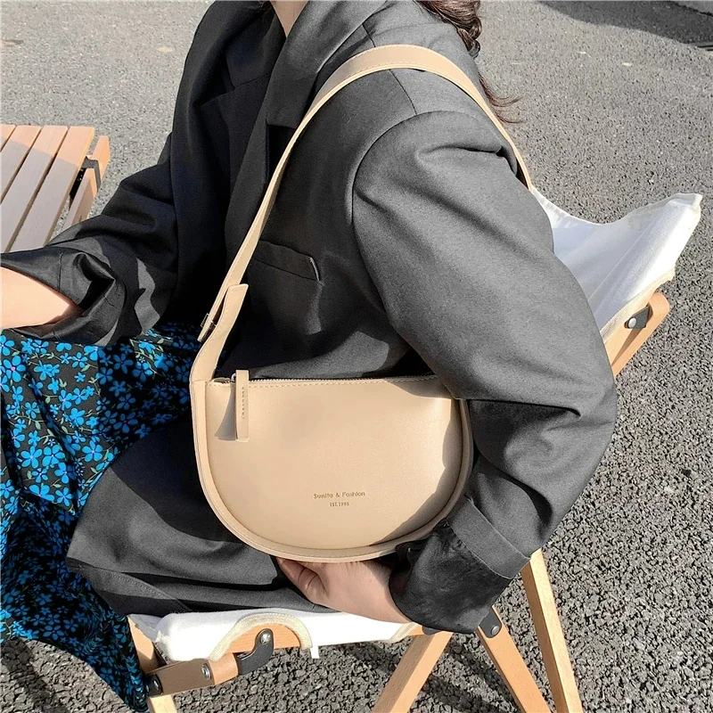 Unistybag Crossbody Bag for Women Fashion Semicircle Saddle Bags Retro Shoulder Bag Female Luxury Bags PU Leather Hand Bags