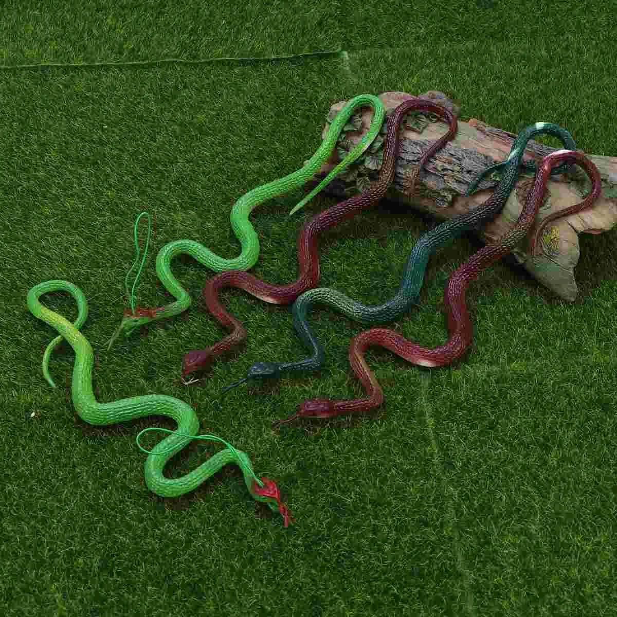 

10pcs Snakes Spiders Fake Simulation Halloween Props for April Fool's Day Mischief