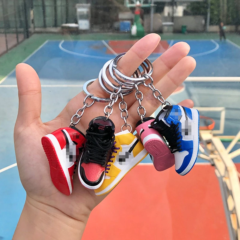 

3D Mini Basketball Shoes Stereoscopic Model Keychains Sneakers Enthusiast Souvenirs Keyring Car Backpack Pendant Jewelry Gift