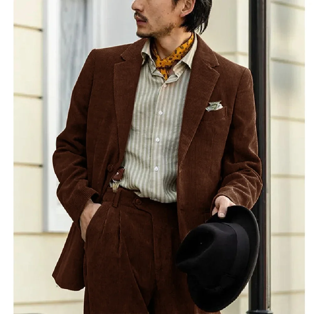 Роскошный мужской костюм новый вельветовый из двух предметов для вечеринки