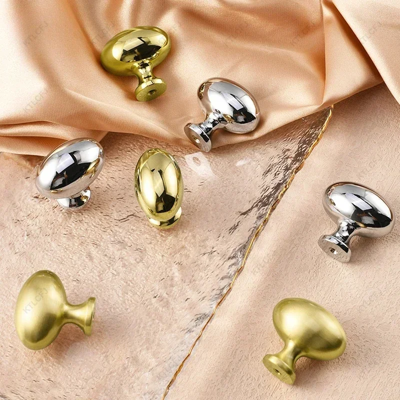 Ручка для шкафа с овальным отверстием