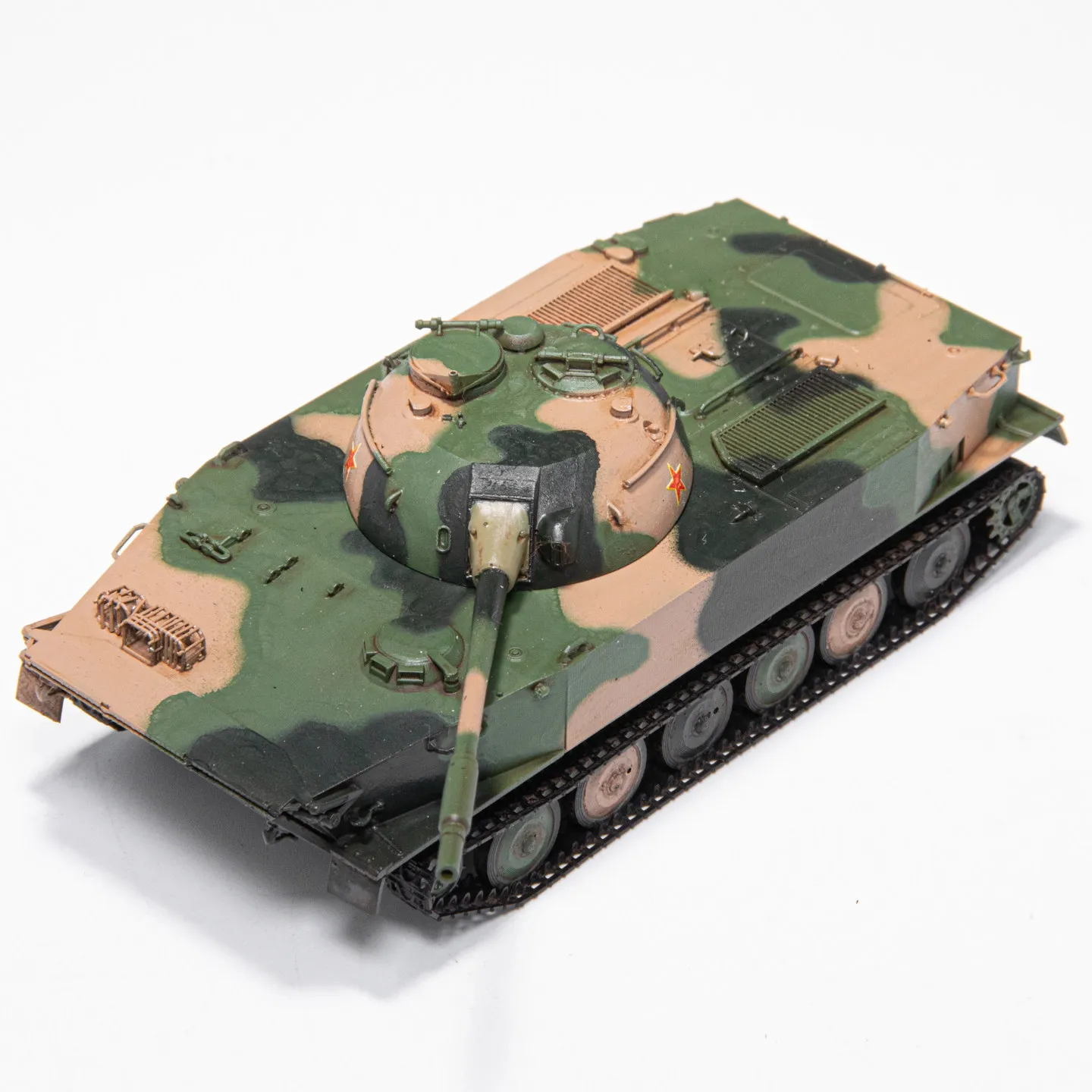 Фото Масштабная модель китайского плавающего танка Тип 63 из смолы, 1:72, военная техника, классическая модель, игрушка для взрослых, подарок, статическая модель для демонстрации №5