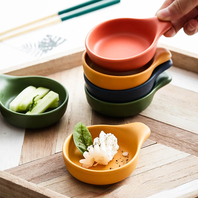 

Nordic ceramic dry dipping saucer home creative cute handle Xiaodie hot pot seasoning dish soy sauce vinegar dipping saucer