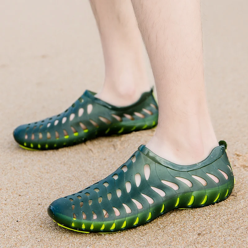 Summer Men Brach Sandals Rubber Comfortable Hole Couple Shoes Women Flat Light Outdoor Garden Shoes Large Size Zandalias Hombre