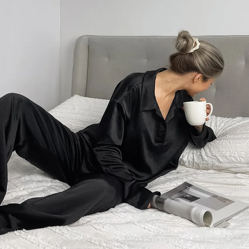 2022 black casual and comfortable ladies pajamas set simple loose can be worn solid color summer ice silk home clothes