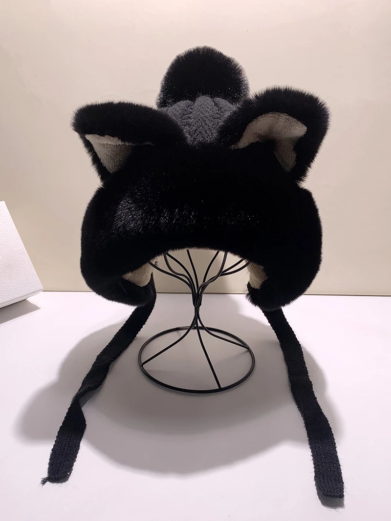 Женская Зимняя Шапка-бини из натурального кроличьего меха