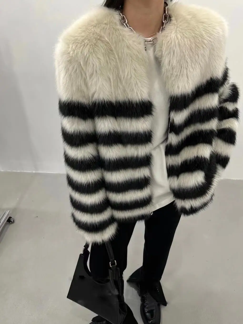 Imitation Fox Fur Coat for Women Mid Length Black White Stripes Loose Fashion Jackets Trend Thick Warm Fur Outerwear Winter 2023