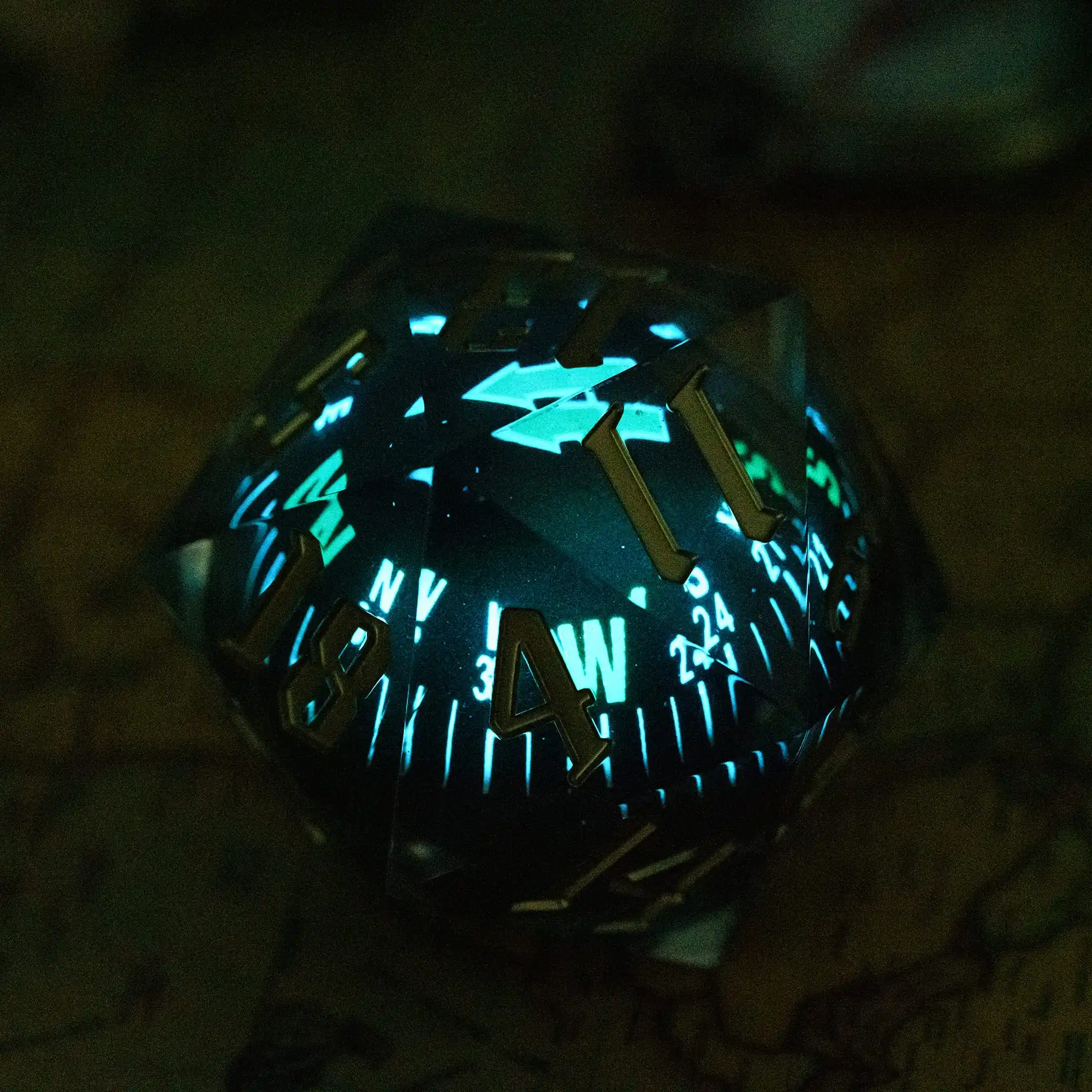 55 мм светящиеся игральные кости D20 с компасом 20 сторон игровые гигантские
