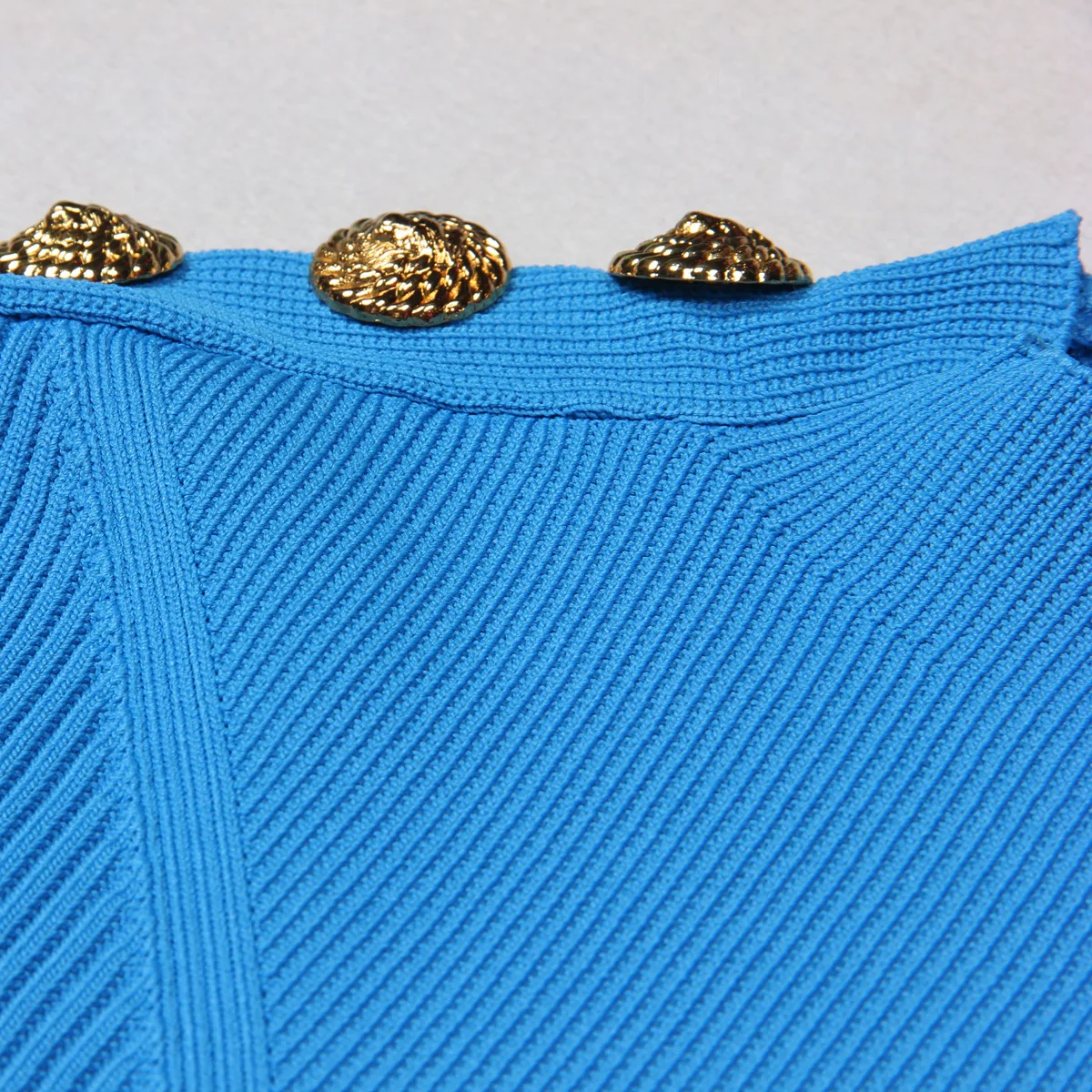 ZJYT мода 2025 весна лето пуловер с металлическими пуговицами свитера женские