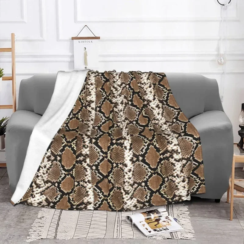 

Snake Skin Pattern Retor Coral Fleece Plush Printed Portable Super Soft Throw Blankets For Bed Car Rug Piece