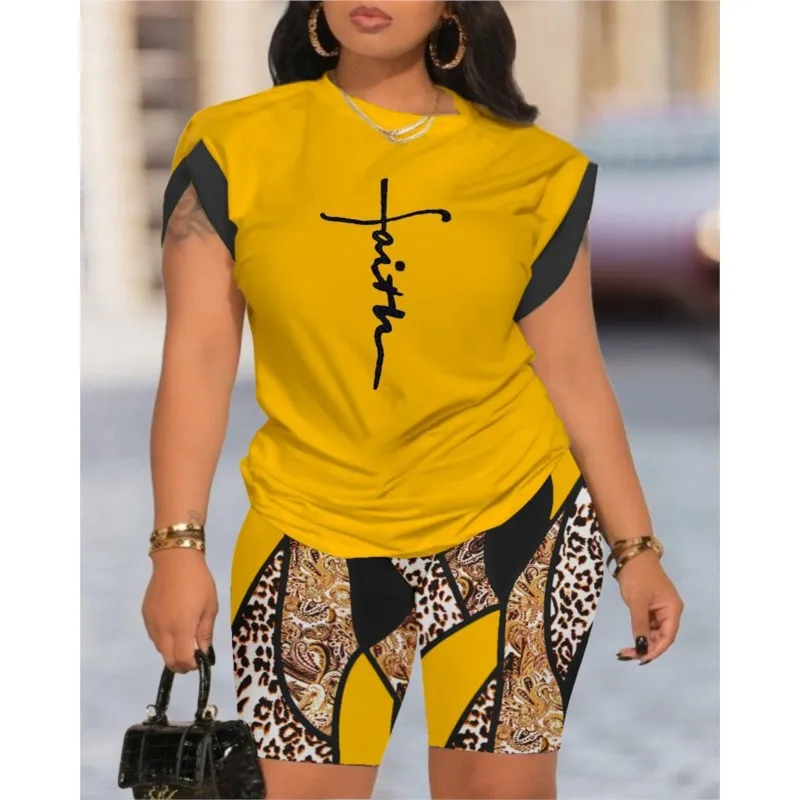 Лето 2024 женские комплекты из двух предметов с принтом модный топ круглым вырезом