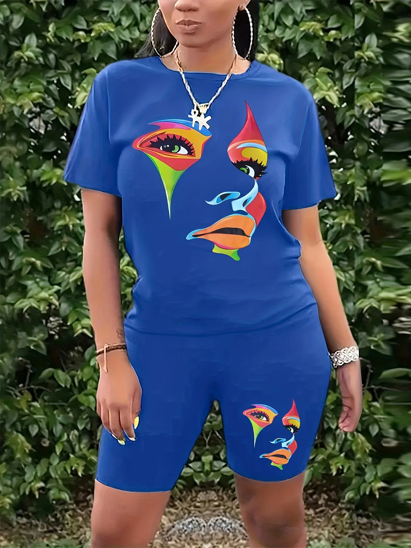 

2023 Summer New Fashion Tracksuit Women Two Piece Set Short Sleeve Crew Neck T-shirt Top & Tight Pants Graphic Print Casual Set
