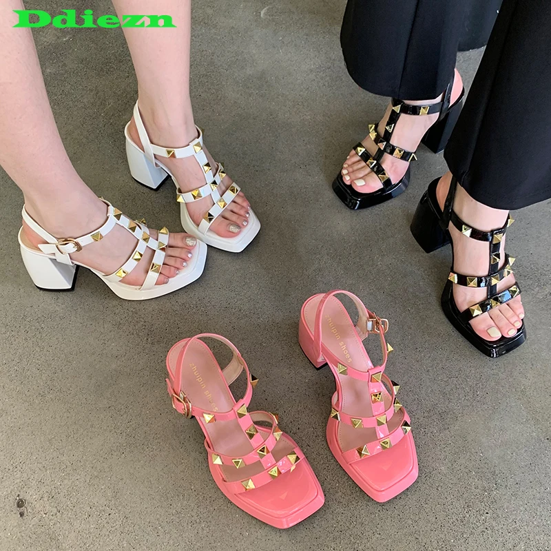 

2023 Ladies High Heels In Sandals Footwear White Women Pumps Summer New Square Toe Slides Fashion Rivet Roman Female Shoes
