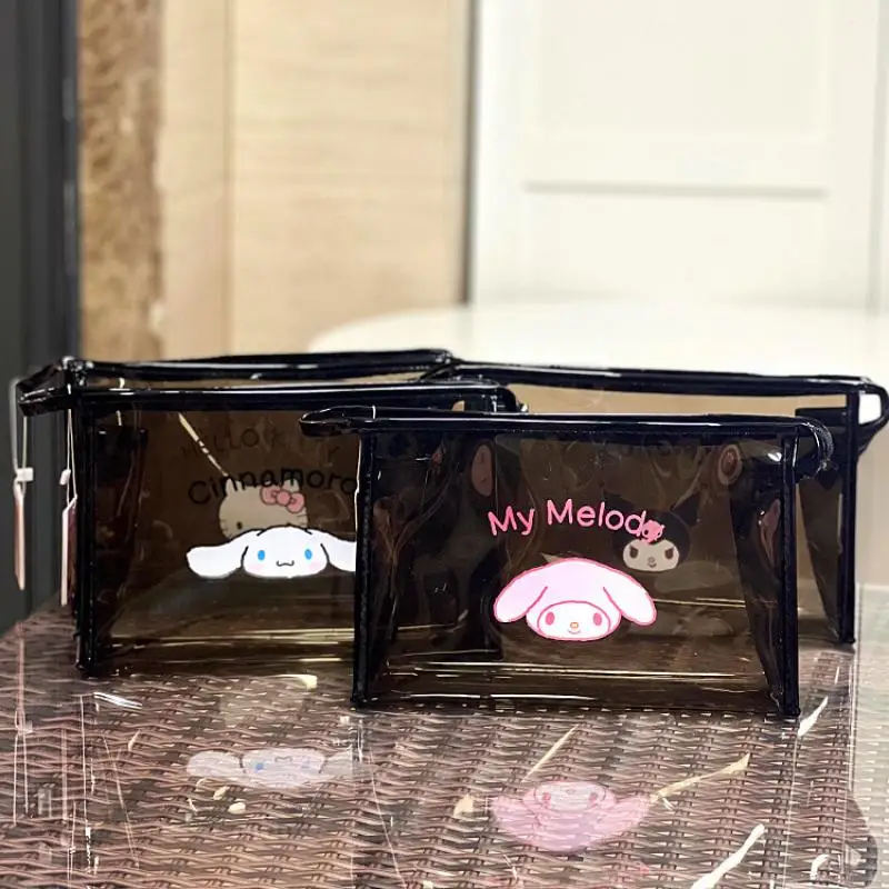 

Сумка для макияжа Hellokittys Sanrio аниме Kuromi Cinnamoroll Kawaii прозрачная Водонепроницаемая ручная сумка для хранения мультяшный подарок на день рождени...
